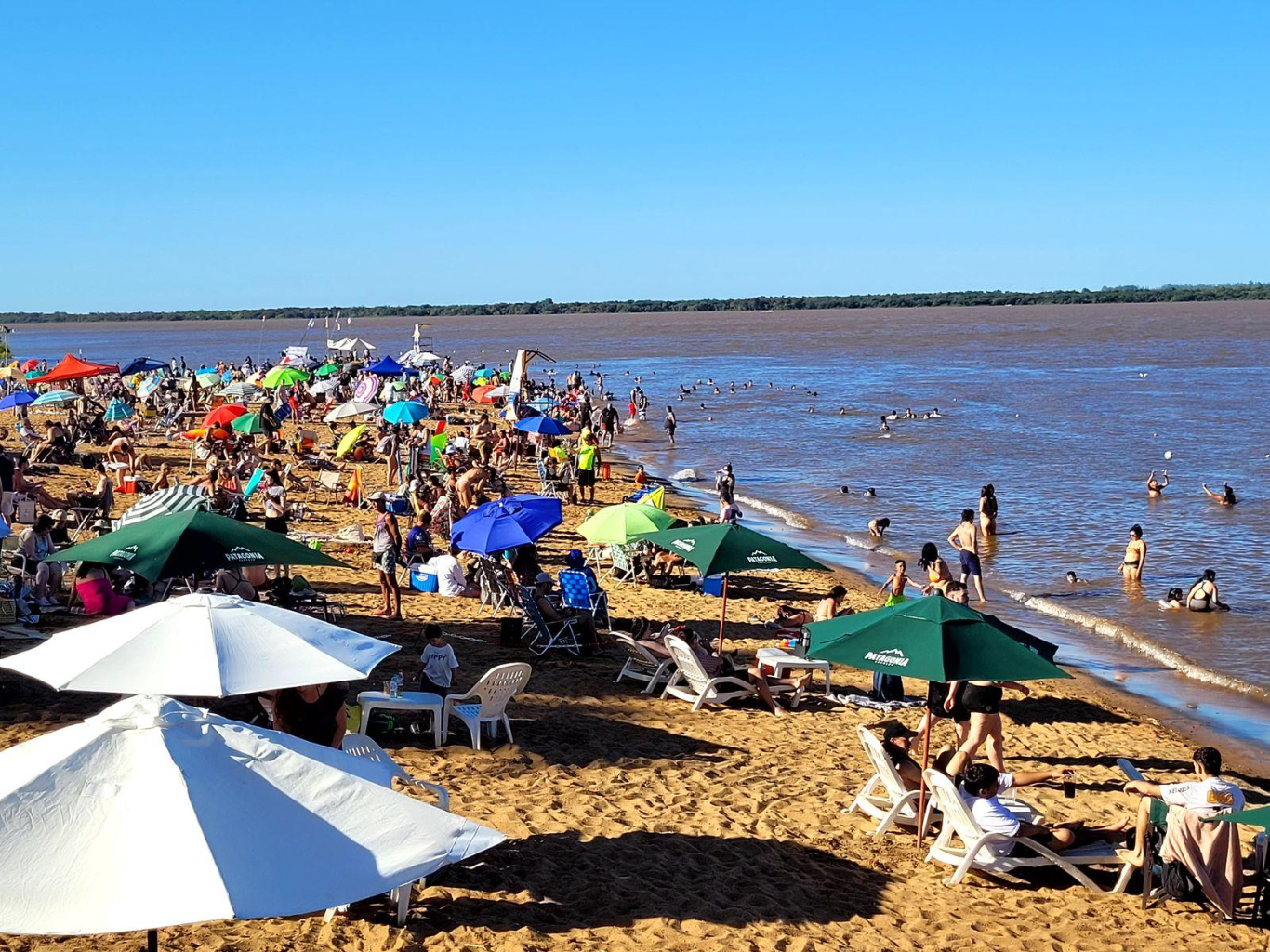 Colón: en la temporada de verano 2026 fue el mayor polo de atracción del Corredor del Río Uruguay