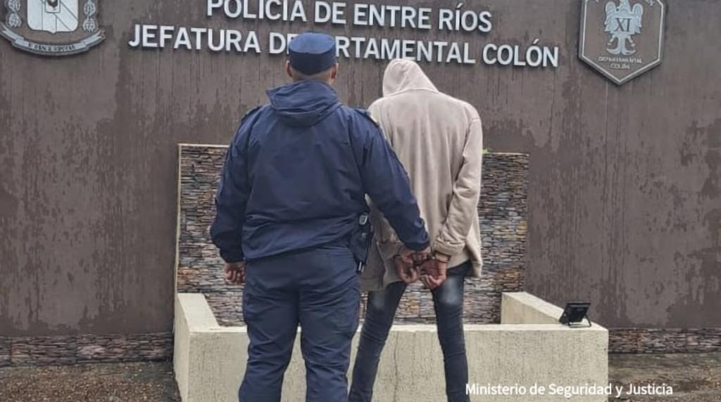 Detienen a un hombre por violar una restricción judicial en Colón