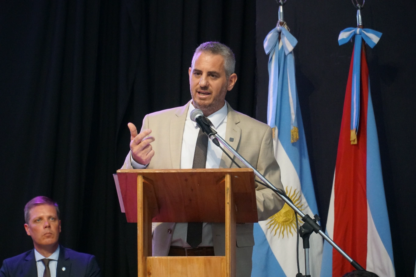 $4500 millones de inversión: Walser anunció nueva plaza y 12 de Abril, costanera y más pavimentación