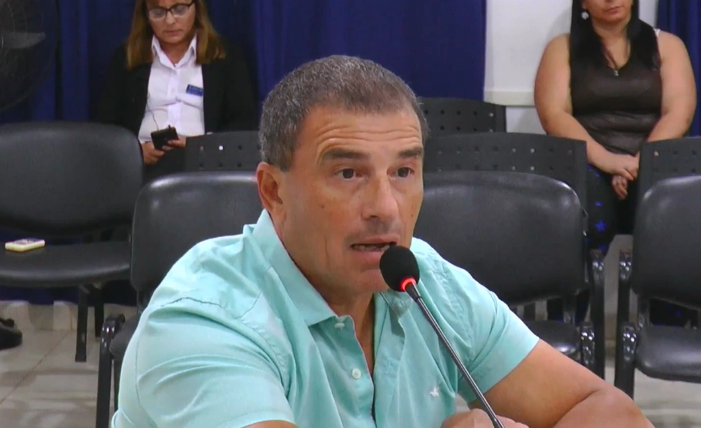 "Es una tomada de pelo": Truffa cruzó a Bastián por el basural y denunció "improvisación sistemática