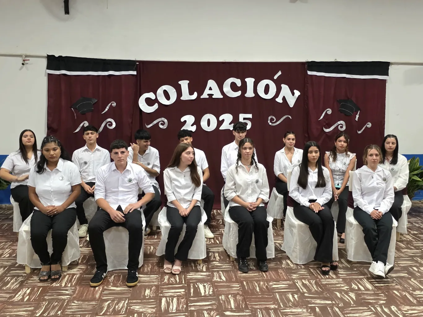 La Municipalidad de Pueblo Liebig acompañó el acto de colación de la Escuela Secundaria Hipólito Vie