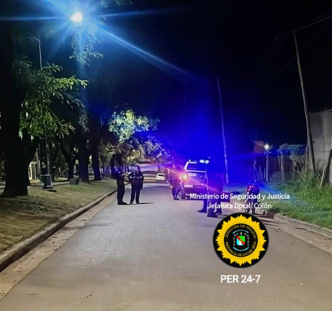 Grave siniestro vial en Colón: Dos motocicletas involucradas y un conductor fugado