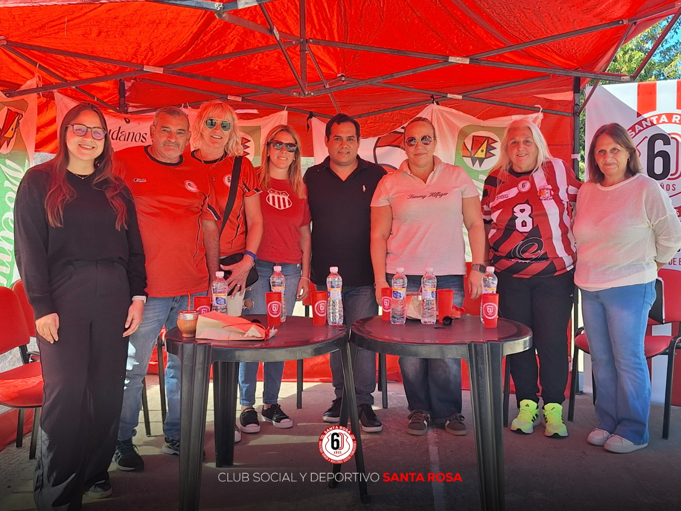 Santa Rosa y Noelma se unen: gran venta mensual de pollos para techar el microestadio de voley