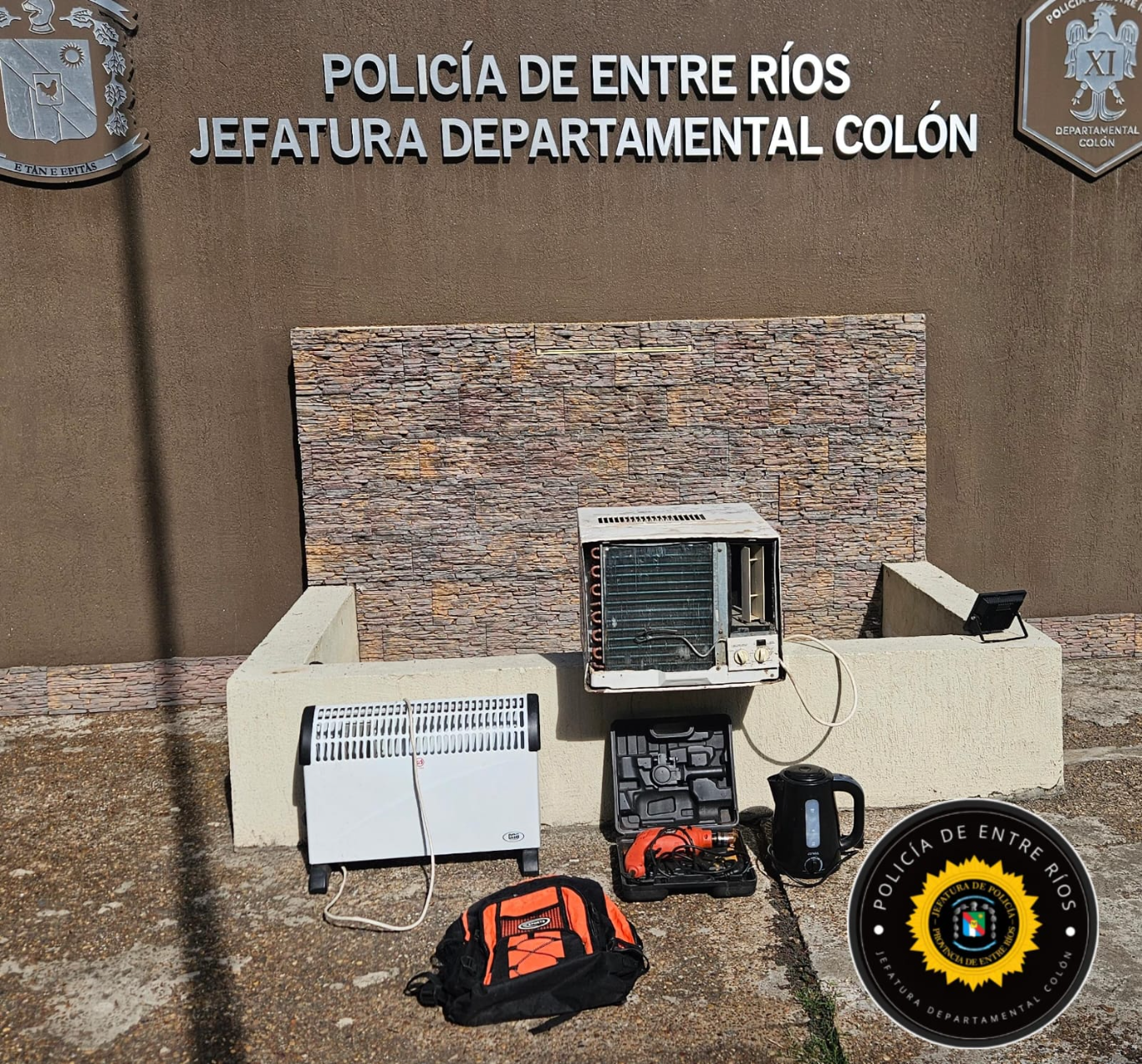 Recuperan bienes robados en allanamiento sobre Ruta 135 tras investigación policial en Colón local.