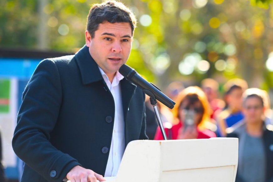 Denuncia contra Gustavo Bastian por presuntas irregularidades en contrataciones municipales