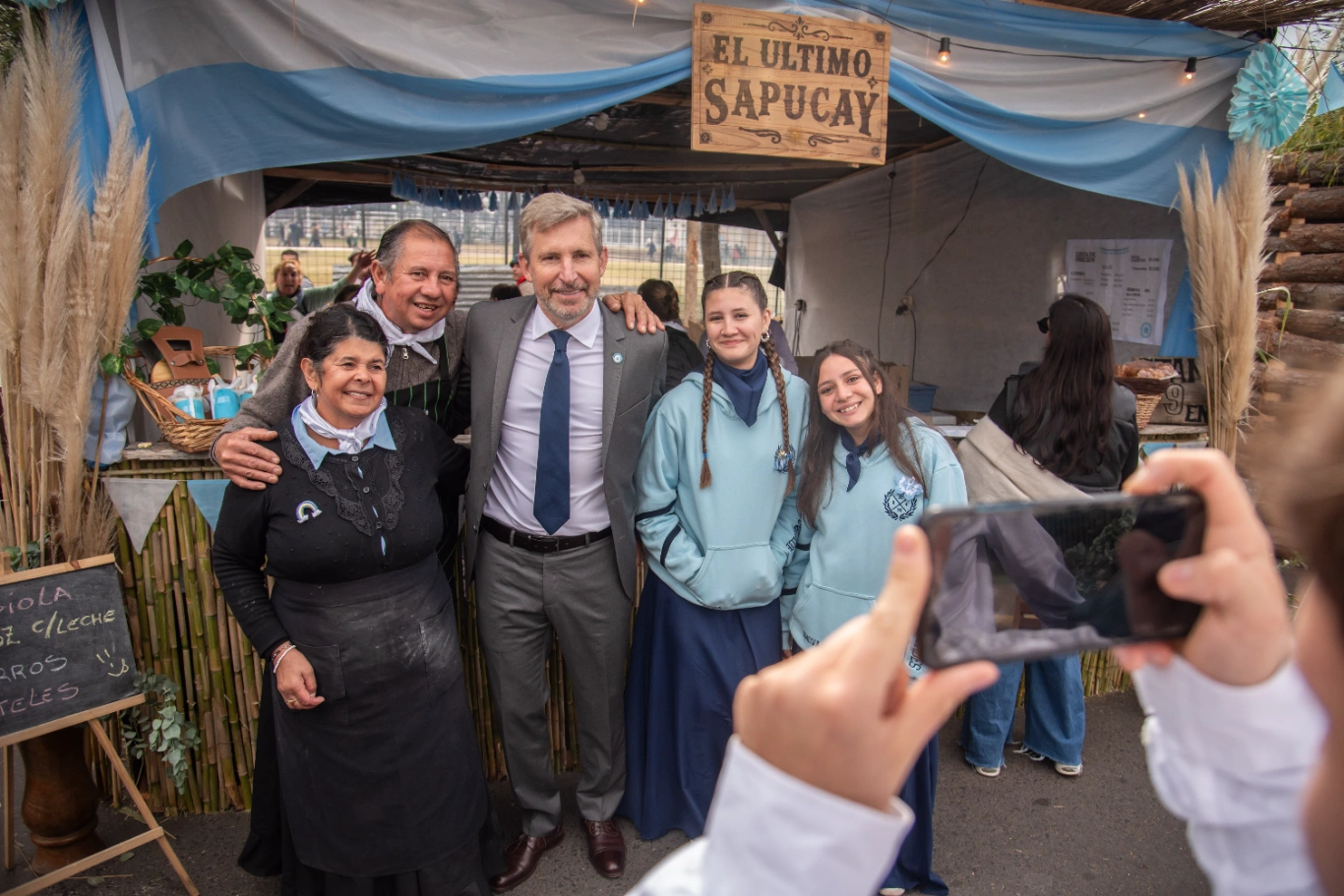 En los festejos por el 25 de Mayo, Frigerio hizo un fuerte llamado al diálogo y el consenso