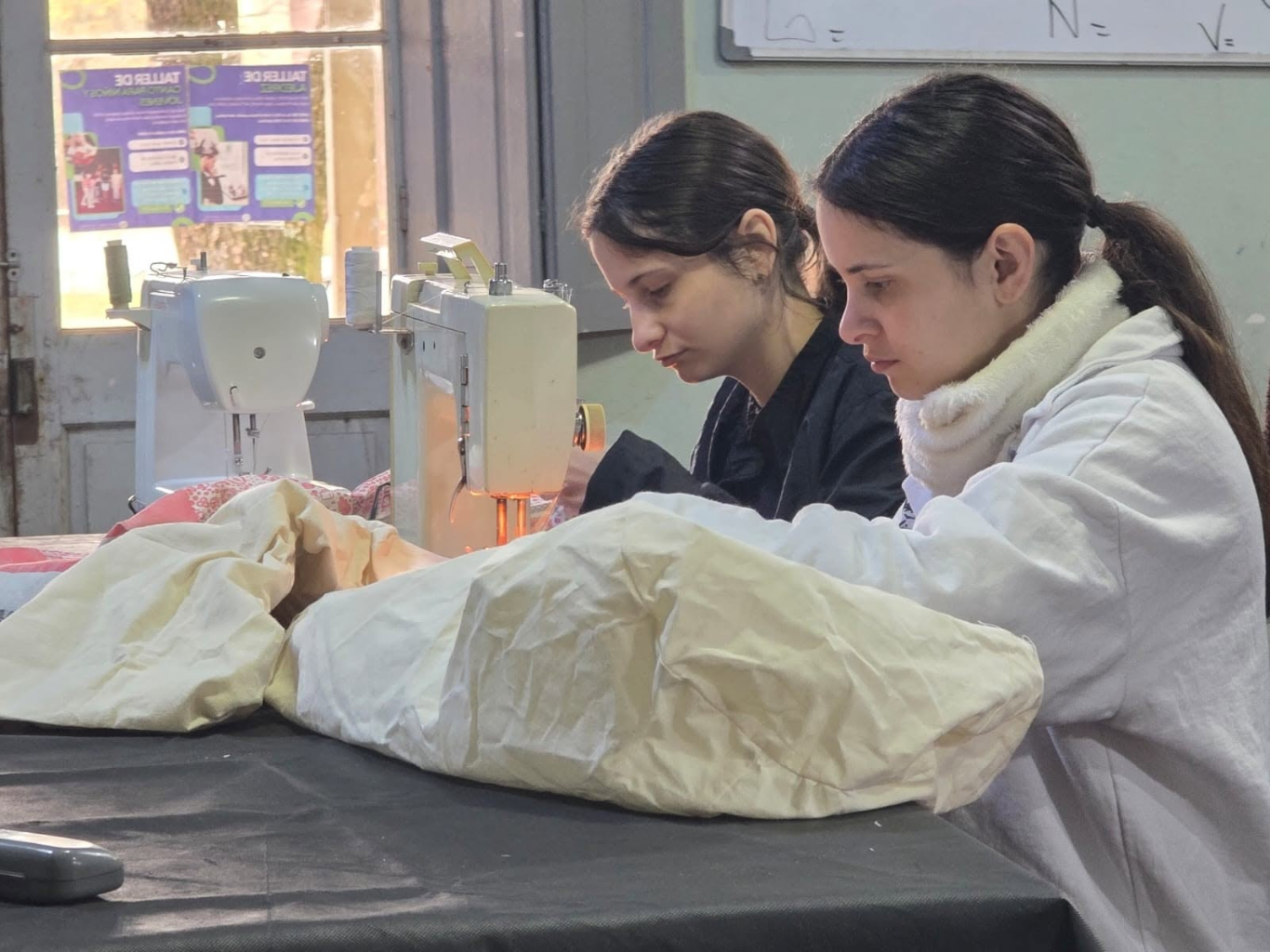 El Taller Municipal de Costura sigue creciendo y sumando aprendizajes en Pueblo Liebig