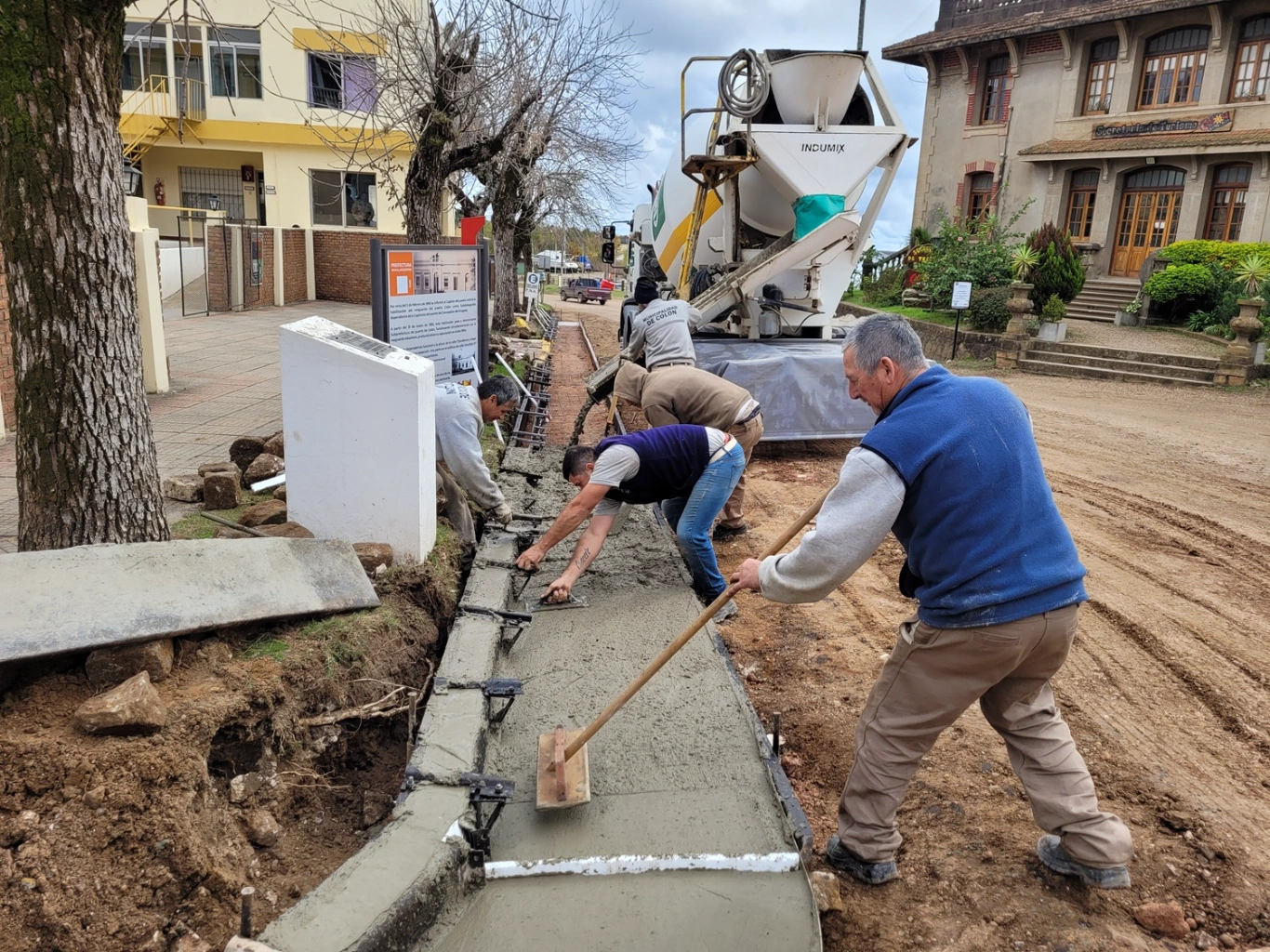 La Municipalidad de Colón avanza con un plan histórico de obras en distintos barrios