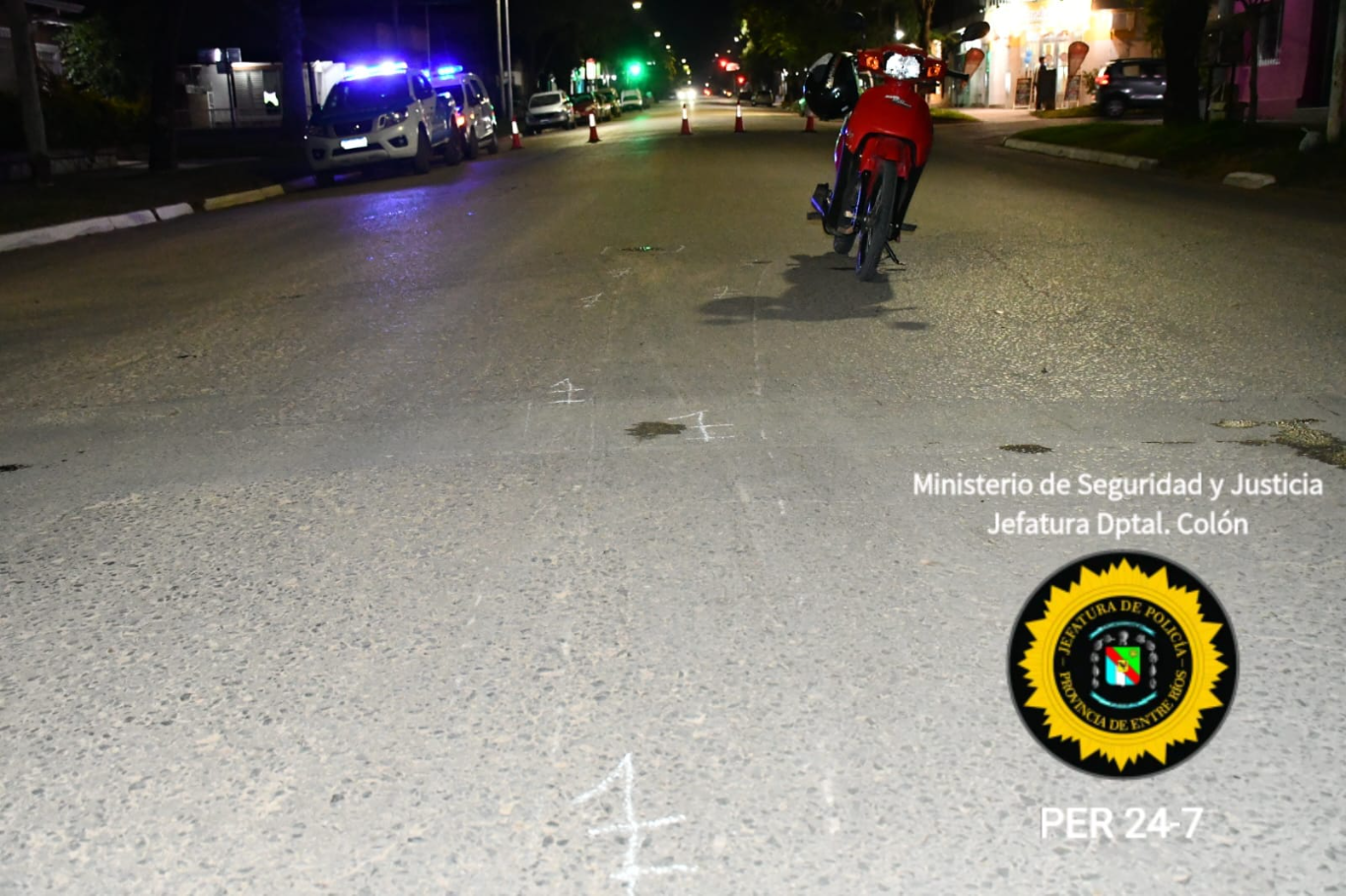 Colón: una motociclista sufrió una caída en Urquiza al 750 y quedó internada con lesiones graves