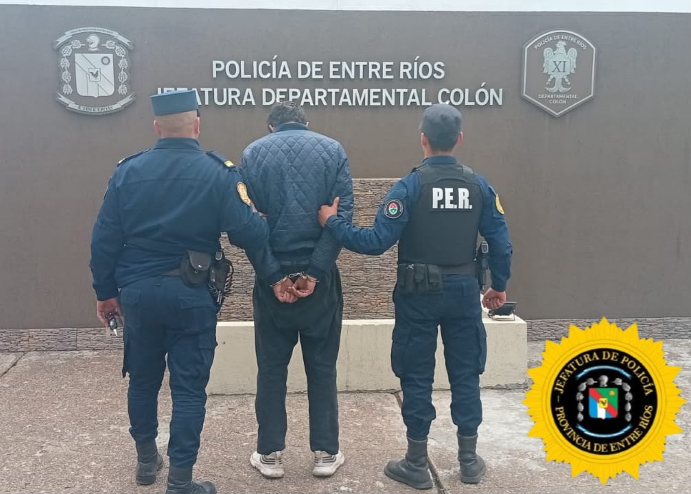 Colón: aprehenden a un joven en flagrancia por hurto de paltas en vivienda de calle Evita al 700