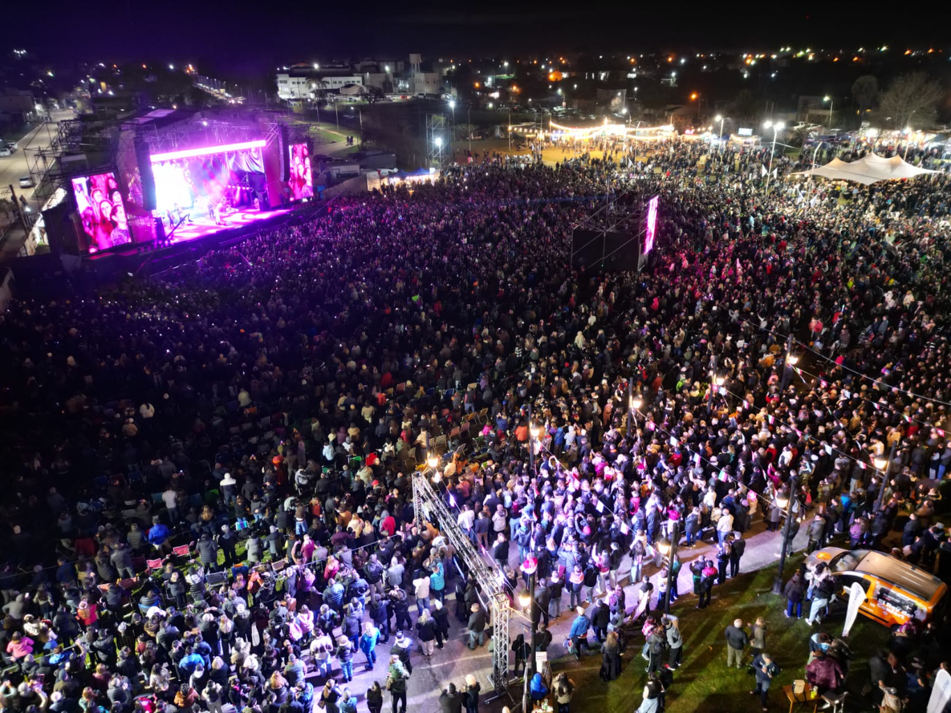 Luciano Pereyra emocionó a más de 25.000 personas durante la Fiesta Nacional de la Colonización 2026