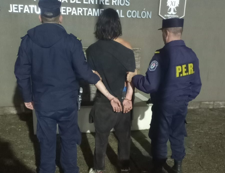 Aprehendieron a un hombre tras irrumpir en una vivienda y causar daños en El Brillante