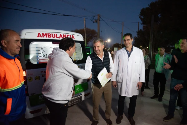 Frigerio inauguró obras y entregó nuevas ambulancias en hospitales de Basavilbaso y Rosario del Tala