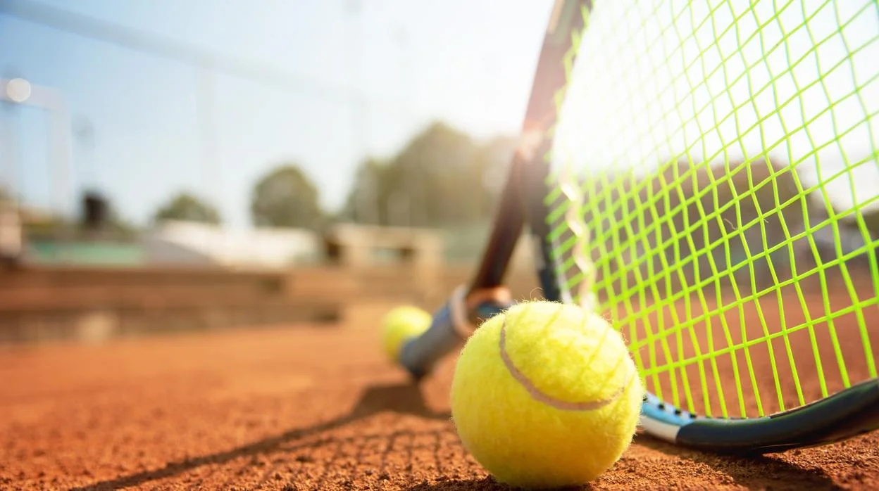 La Escuela Deportiva Municipal de Tenis de Colón suma nuevos horarios para niños y adultos